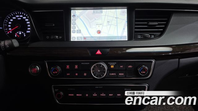Kia K7 2019 — photo 18