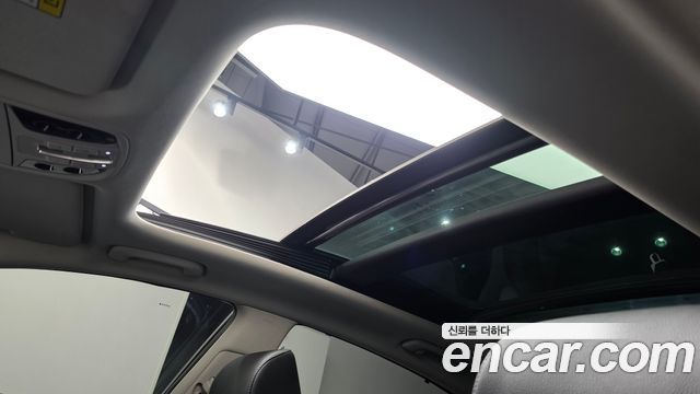 Kia K7 2019 — photo 22