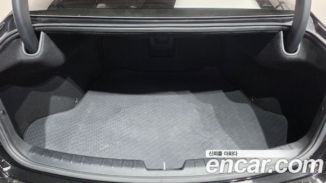Kia K7 2019 — photo 24