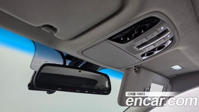 Kia K7 2019 — photo 26
