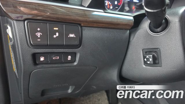 Kia K7 2019 — photo 27