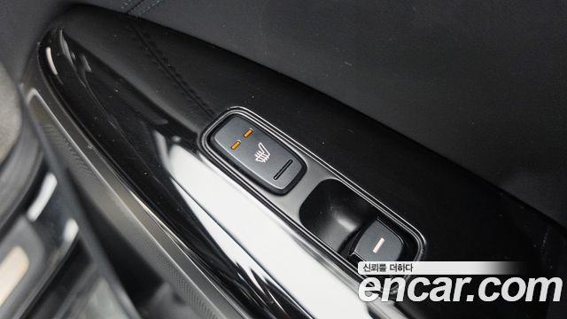 Kia K7 2019 — photo 34