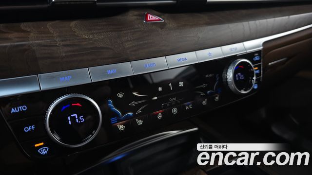 Genesis G80 2021 — photo 24