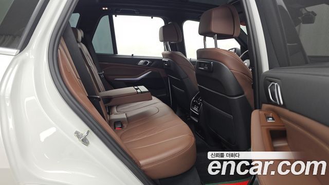 BMW X5 2022 — photo 12