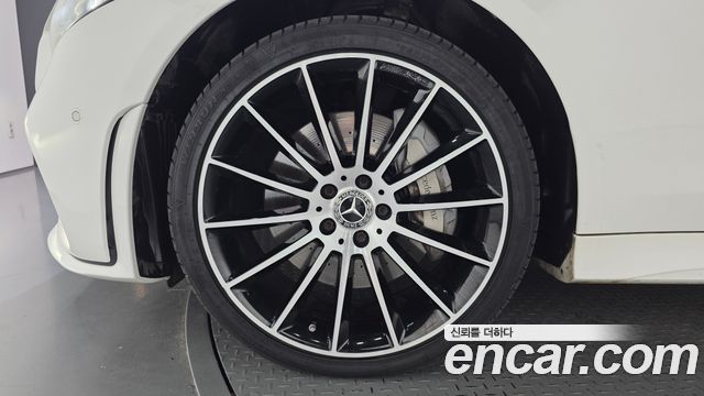 Mercedes-Benz CLS-Class 2019 — photo 5