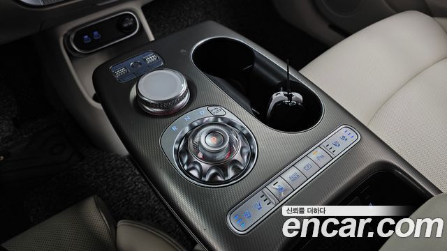 Genesis GV60 2022 — photo 12