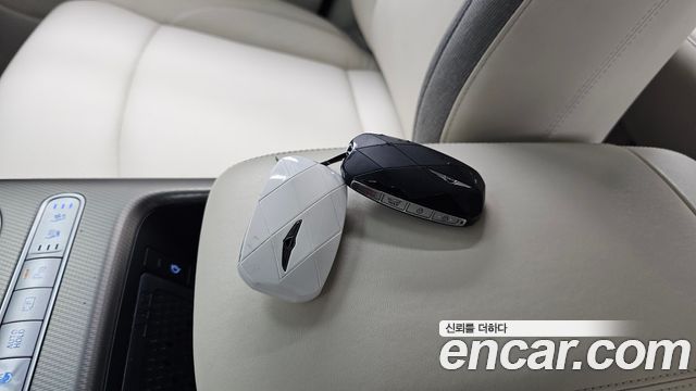 Genesis GV60 2022 — photo 21
