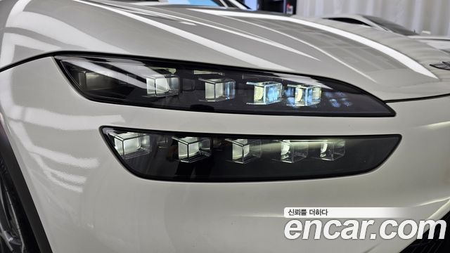Genesis GV60 2022 — photo 8