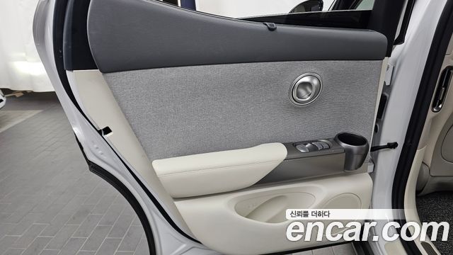 Genesis GV60 2022 — photo 15