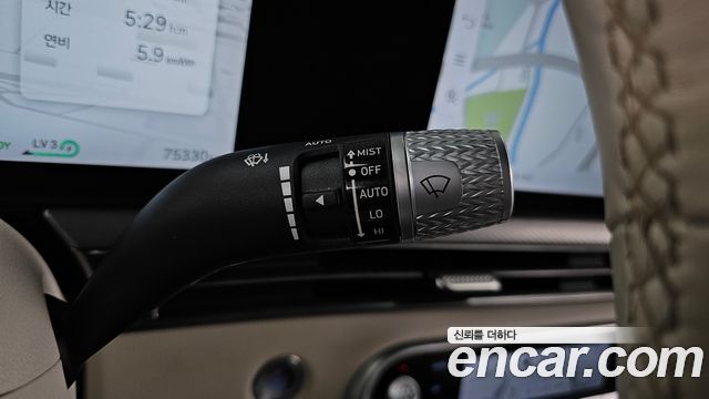 Genesis GV60 2022 — photo 28
