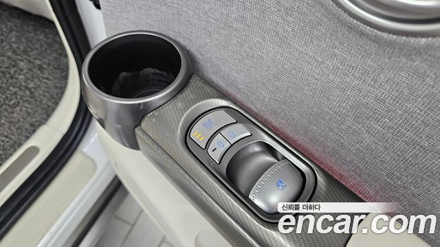 Genesis GV60 2022 — photo 30