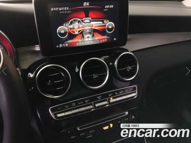 Mercedes-Benz GLC-Class 2019 — photo 13