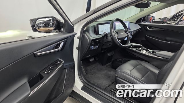 Kia EV6 2022 — photo 13