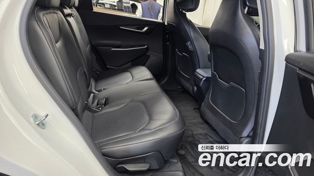 Kia EV6 2022 — photo 17