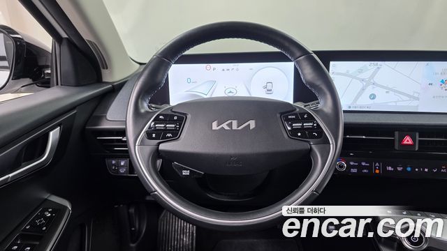 Kia EV6 2022 — photo 18