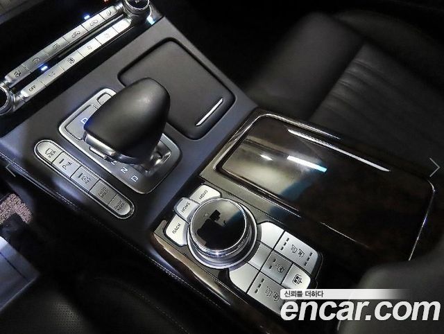 Genesis G90 2019 — photo 12