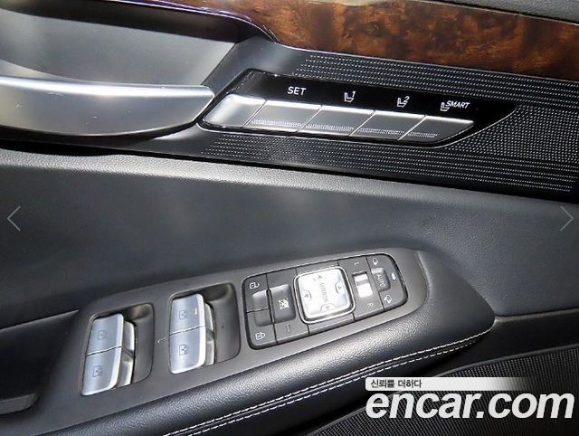 Genesis G90 2019 — photo 13