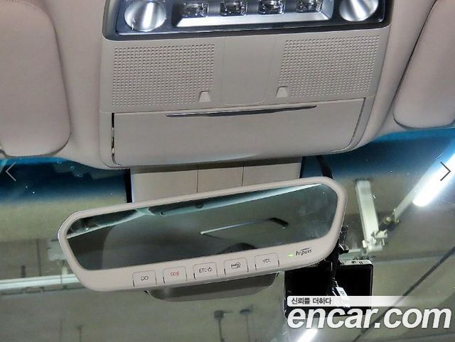 Genesis G90 2019 — photo 16