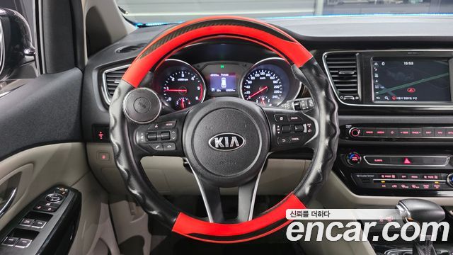 Kia Canival 2019 — photo 18