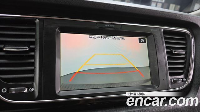 Kia Canival 2019 — photo 22