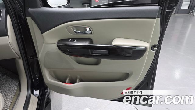 Kia Canival 2019 — photo 15