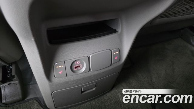 Kia Canival 2019 — photo 28