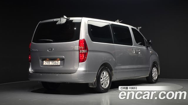 Hyundai Starex 2018 — photo 2
