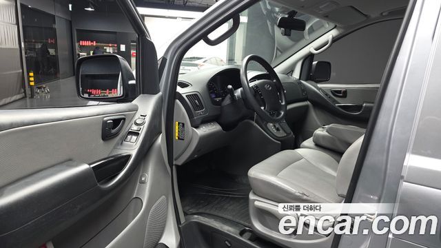 Hyundai Starex 2018 — photo 13