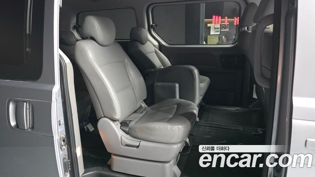 Hyundai Starex 2018 — photo 18