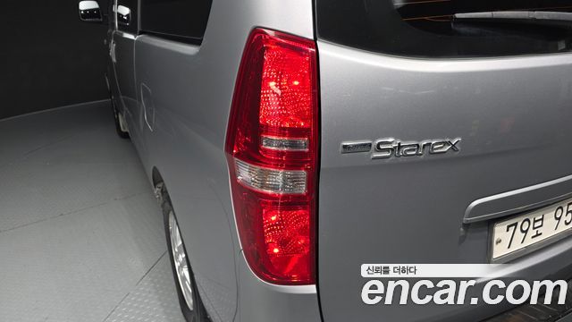 Hyundai Starex 2018 — photo 9