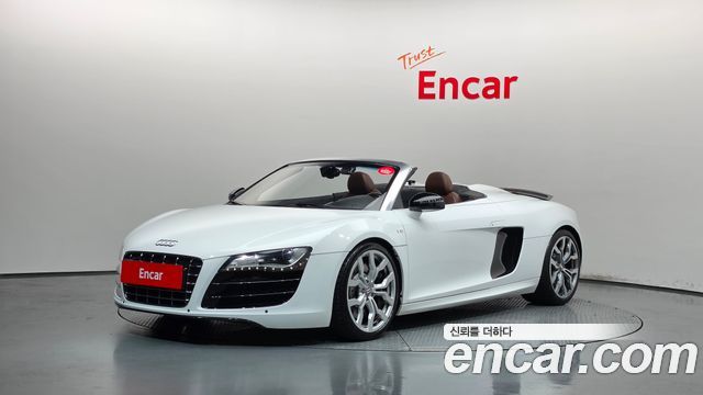 Audi R8 2012 — photo 1