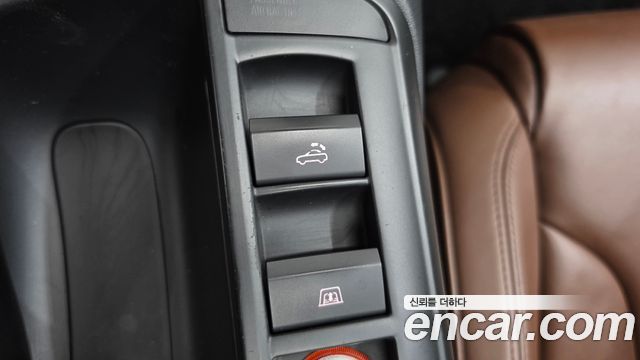 Audi R8 2012 — photo 16