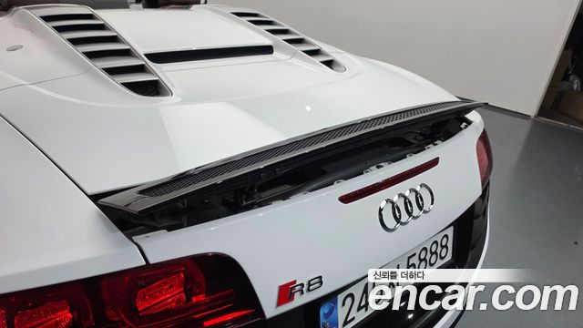 Audi R8 2012 — photo 20