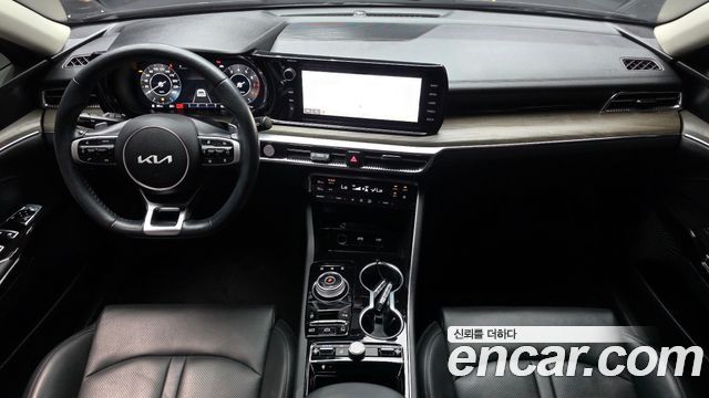 Kia K5 2023 — photo 10