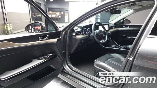 Kia K5 2023 — photo 13