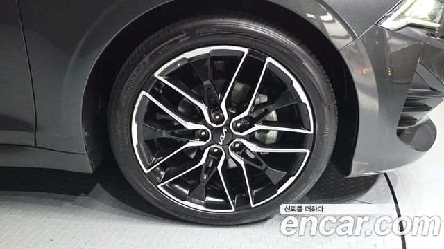 Kia K5 2023 — photo 7