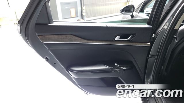 Kia K5 2023 — photo 15