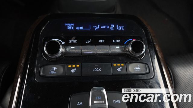Genesis EQ900 2016 — photo 19