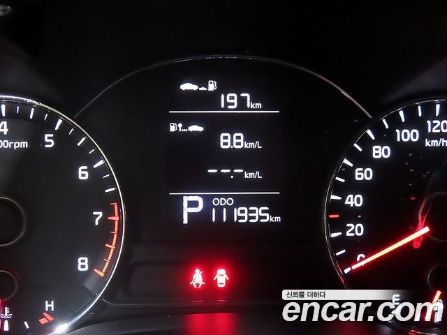 Kia K3 2015 — photo 8