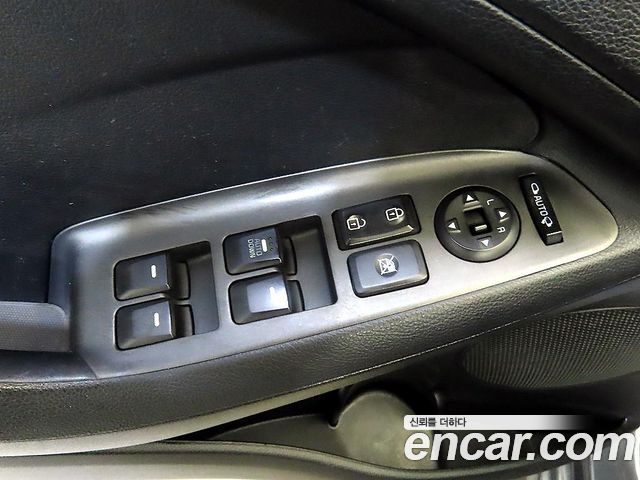 Kia K3 2015 — photo 13