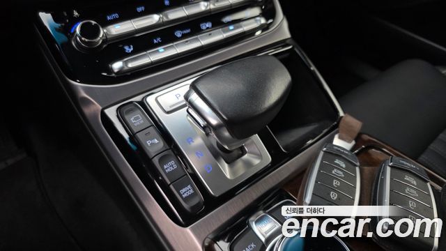 Genesis EQ900 2016 — photo 12