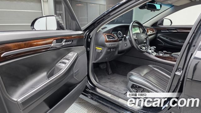 Genesis EQ900 2016 — photo 13