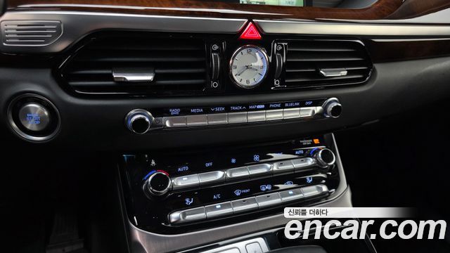 Genesis EQ900 2016 — photo 23