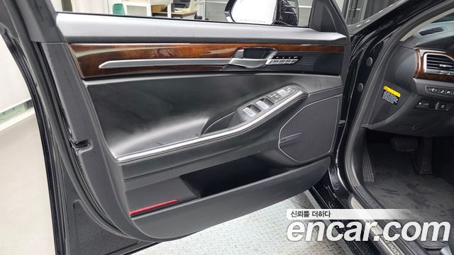 Genesis EQ900 2016 — photo 14