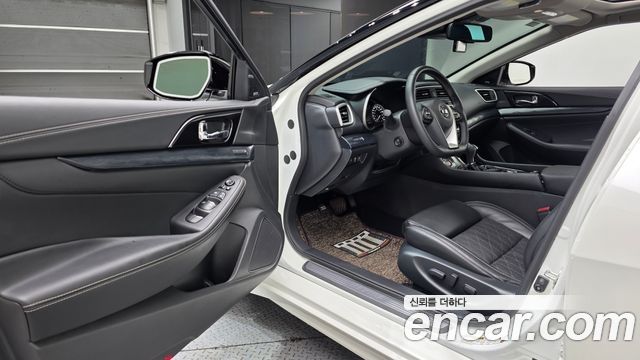 Nissan Maxima 2019 — photo 13