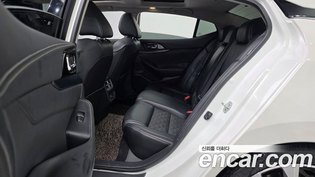 Nissan Maxima 2019 — photo 18