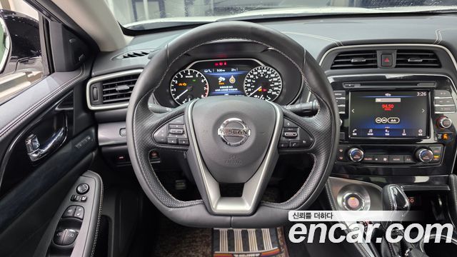 Nissan Maxima 2019 — photo 19