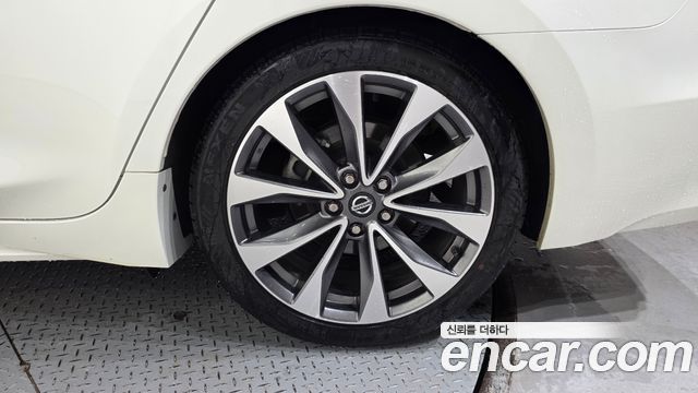 Nissan Maxima 2019 — photo 7