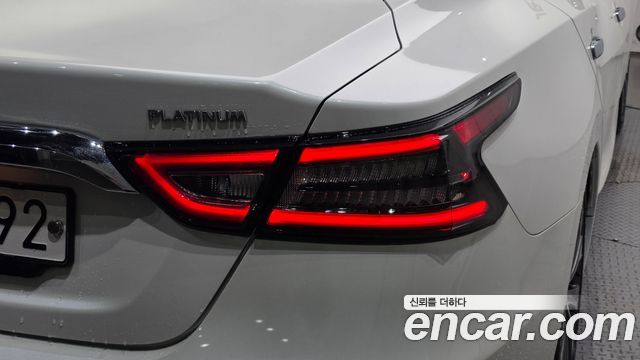 Nissan Maxima 2019 — photo 9