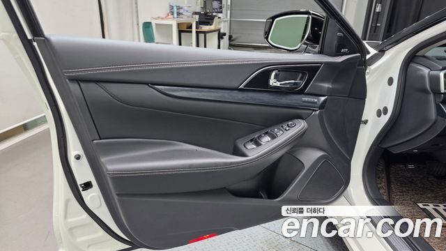 Nissan Maxima 2019 — photo 14